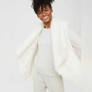 Aerie Offline White Sherpa Vest Sz Xs/S NWT
